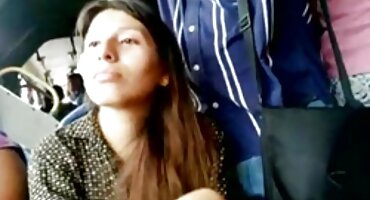 sex thuỳ anh Brunette có phim sex co phu de một vòi hoa sen và masturbates.